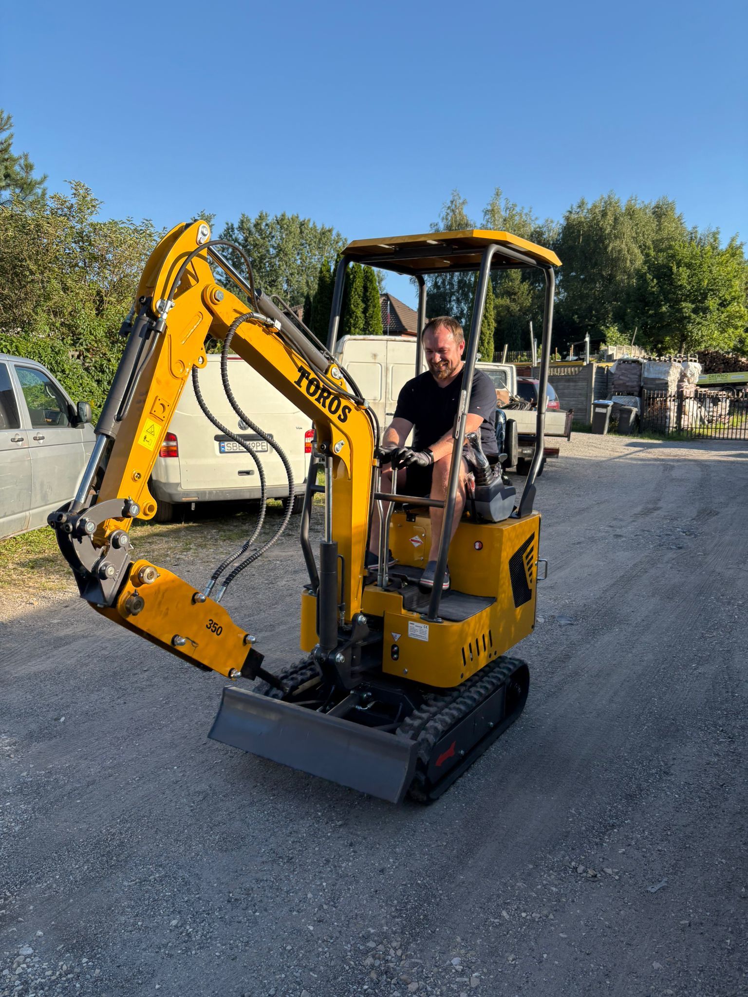 Ultimi blog aziendali su Mini escavatore vs minipala: quale macchina è migliore per il tuo cantiere?