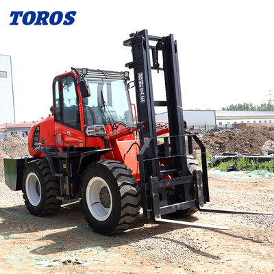 qualità  Enclosed Cab Rough Terrain Forklift Outdoor 5000 Lb All Terrain Forklift fabbrica