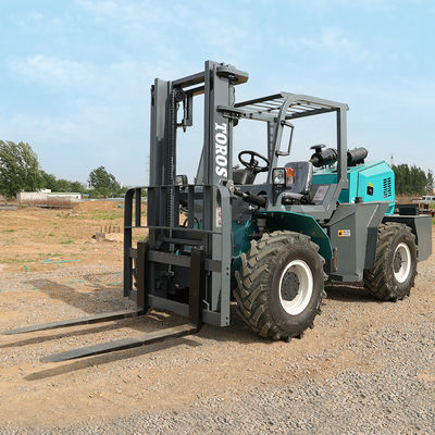 Piccolo carrello elevatore per esterni ad alte prestazioni con cabina chiusa