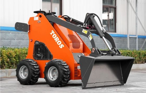 Potente Mini Stand Up Skid Steer Agricoltura Skid Steers Multiuso